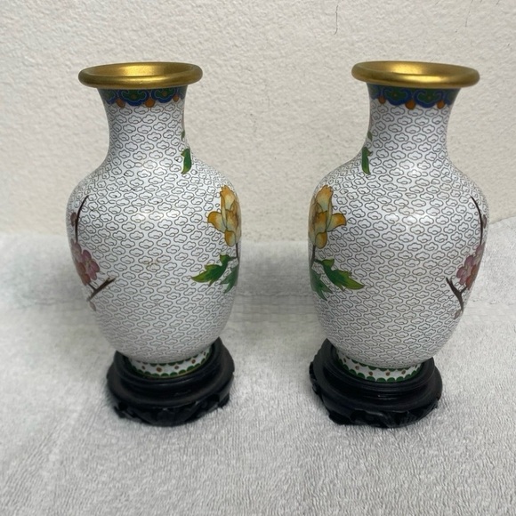 Vintage Chinese Traditional White Floral Bird Set of 2 Small Vases Contemporary - Picture 2 of 16